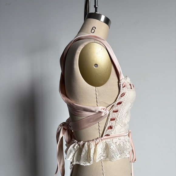 $218 NWT Cream For Love And Lemons “Charlotte” Lace Crop Top Sz XXS - Picture 7 of 10